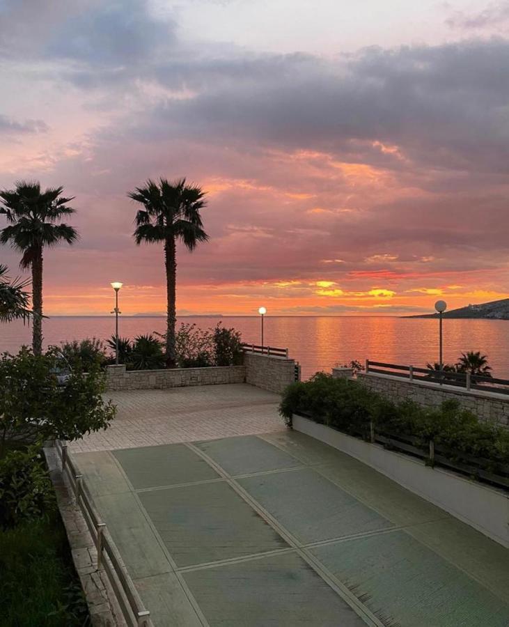 White Sidesea View Apartment Sarandë 外观 照片